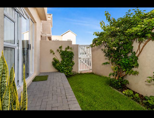 1 BEDROOM APARTMENT FOR SALE IN SUNNINGDALE